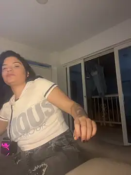 lolaa staars online show from October 2025 06:23:02 AM