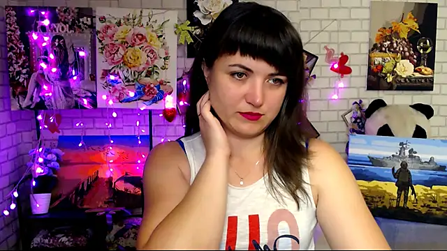 Darina M  online show from October 2025 04:32:01 AM