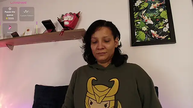 Elliee  online show from May 2026 02:44:02 PM