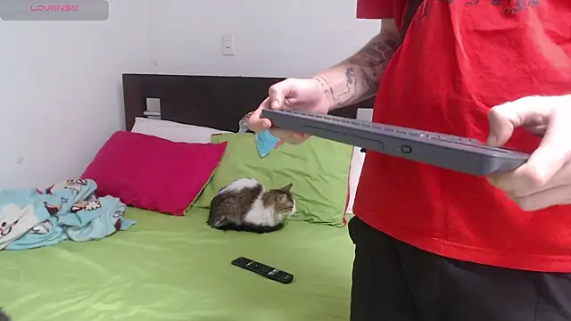 Snapshot of Nanna_and_Balder chatting on February 2025 09:46:01 PM Nanna and Balder online show from February 2025 09:46:01 PM