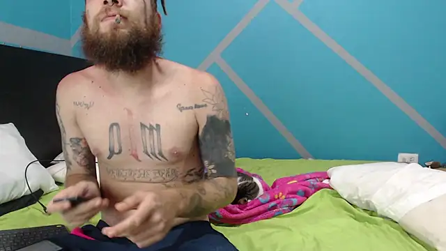 Snapshot of Nanna_and_Balder chatting on November 2025 04:36:01 AM Nanna and Balder online show from November 2025 04:36:01 AM