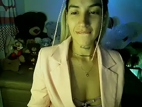 Snapshot of mandy_berrys chatting on February 2025 05:15:02 AM mandy berrys online show from February 2025 05:15:02 AM