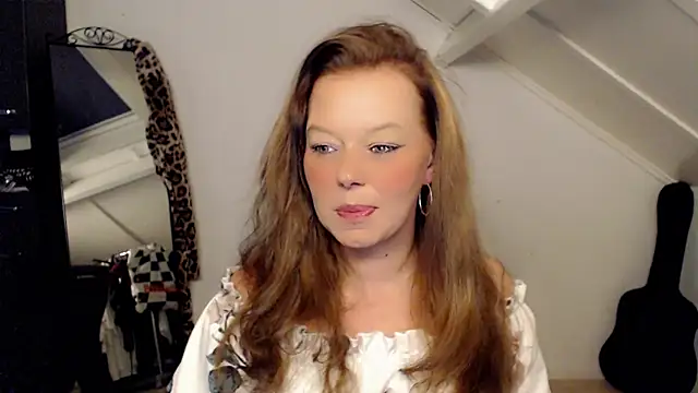 roxanna24 online show from March 2026 09:09:02 PM