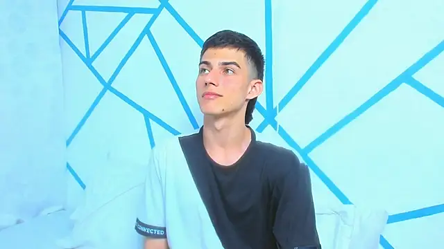 liam scott77 online show from December 2024 06:10:01 PM