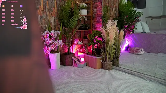 EmilyHudsson 1 online show from September 2025 05:37:01 PM