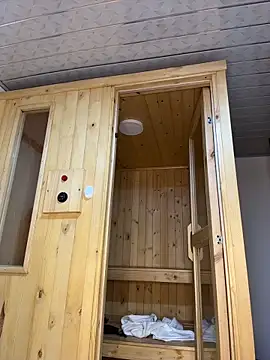 Barbielatinas online show from December 2025 06:30:02 AM