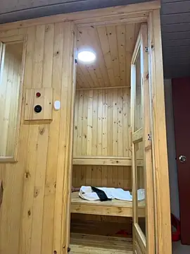 Barbielatinas online show from December 2025 04:28:02 AM