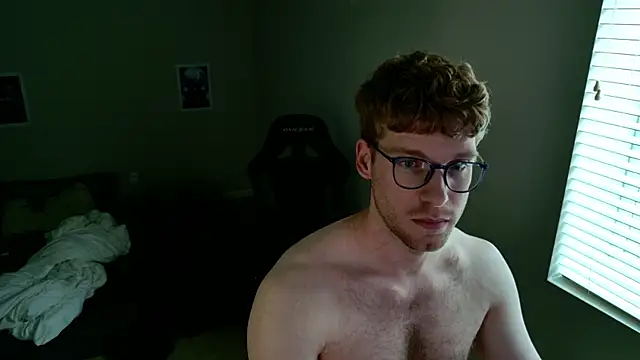 Snapshot of BlueEyedTallGuy94 chatting on July 2026 01:44:01 AM BlueEyedTallGuy94 online show from July 2026 01:44:01 AM