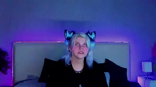 JoannLowe online show from February 2025 08:59:01 PM