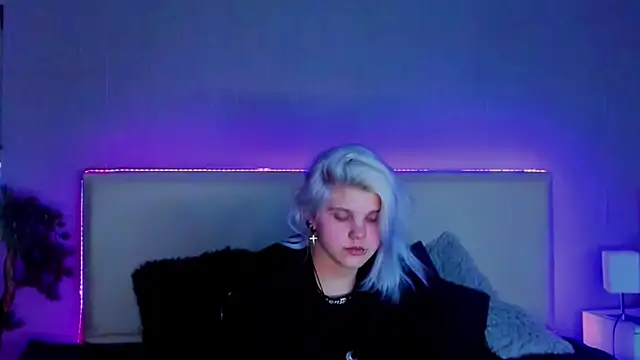 JoannLowe online show from February 2025 12:38:02 AM