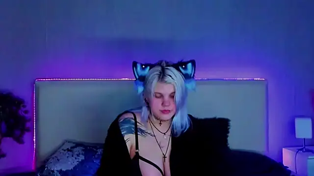 JoannLowe online show from February 2025 11:19:02 PM