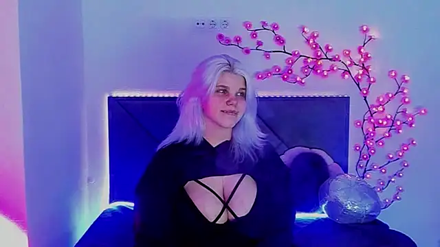 JoannLowe online show from March 2026 08:48:01 PM