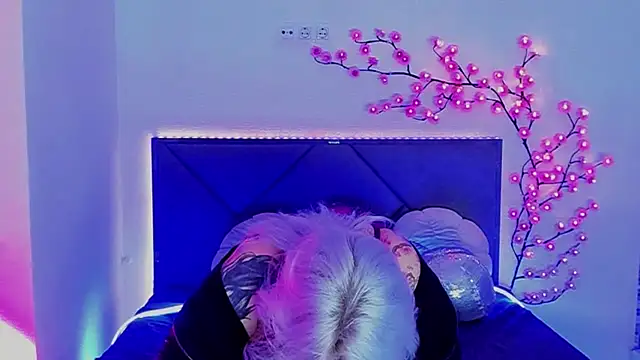 JoannLowe online show from March 2026 08:14:02 PM