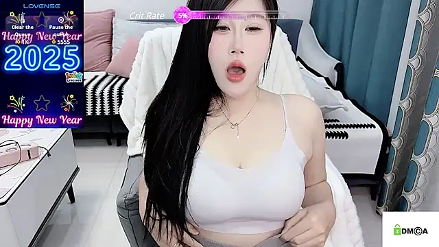 QQ-tutu online show from February 2025 01:32:02 PM