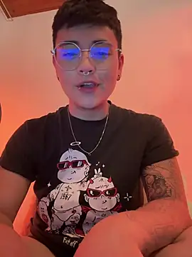 Snapshot of Ashley_Chriss chatting on December 2024 03:40:01 AM Ashley Chriss online show from December 2024 03:40:01 AM