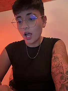 Snapshot of Ashley_Chriss chatting on January 2025 06:42:01 AM Ashley Chriss online show from January 2025 06:42:01 AM