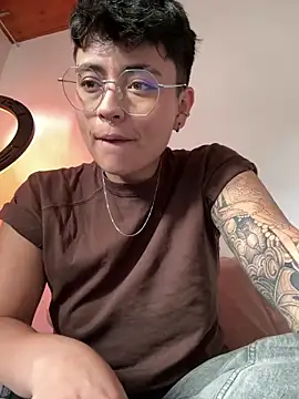 Snapshot of Ashley_Chriss chatting on January 2025 09:34:01 PM Ashley Chriss online show from January 2025 09:34:01 PM