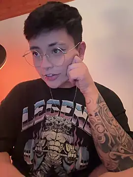 Snapshot of Ashley_Chriss chatting on January 2025 03:05:02 AM Ashley Chriss online show from January 2025 03:05:02 AM