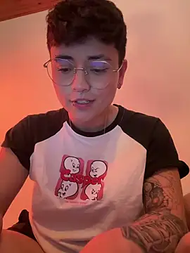 Snapshot of Ashley_Chriss chatting on January 2025 07:21:01 AM Ashley Chriss online show from January 2025 07:21:01 AM