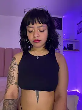 Snapshot of Ashley_Chriss chatting on March 2025 03:09:02 AM Ashley Chriss online show from March 2025 03:09:02 AM