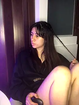 Snapshot of Catyloves chatting on December 2024 05:04:02 AM Catyloves online show from December 2024 05:04:02 AM