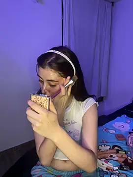 Snapshot of Catyloves chatting on January 2025 04:08:02 AM Catyloves online show from January 2025 04:08:02 AM