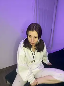 Snapshot of Catyloves chatting on January 2025 08:52:01 AM Catyloves online show from January 2025 08:52:01 AM