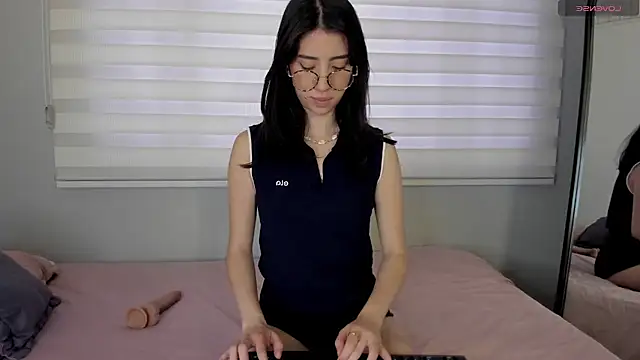 Snapshot of Catyloves chatting on October 2025 03:54:01 PM Catyloves online show from October 2025 03:54:01 PM