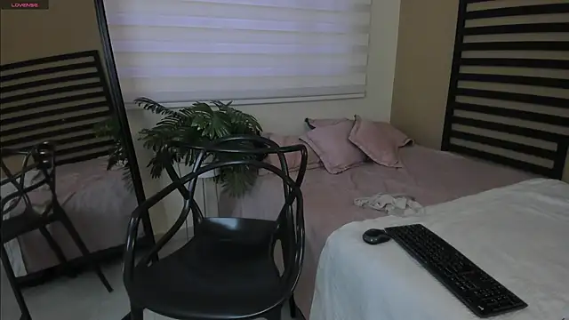 Snapshot of Catyloves chatting on February 2026 10:13:01 PM Catyloves online show from February 2026 10:13:01 PM