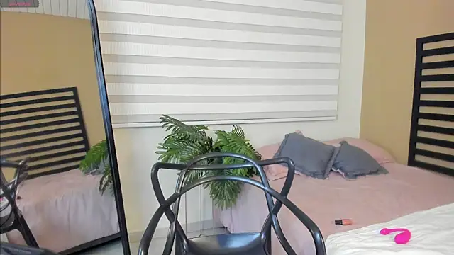 Snapshot of Catyloves chatting on February 2026 12:25:01 AM Catyloves online show from February 2026 12:25:01 AM