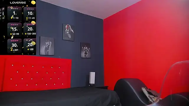 Snapshot of OraineBarrett chatting on December 2024 05:44:01 PM OraineBarrett online show from December 2024 05:44:01 PM