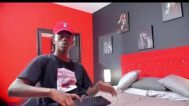 Snapshot of OraineBarrett chatting on February 2025 08:03:02 PM OraineBarrett online show from February 2025 08:03:02 PM