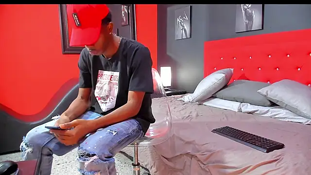 Snapshot of OraineBarrett chatting on February 2025 08:03:02 PM OraineBarrett online show from February 2025 08:03:02 PM