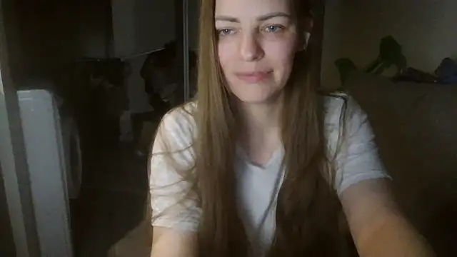 AnnaDiamond1 online show from May 2026 10:17:01 PM