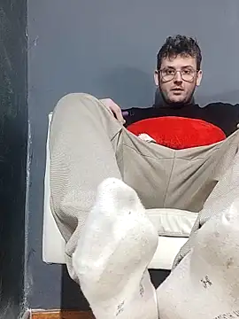 Snapshot of TheKing966 chatting on February 2025 02:46:02 PM TheKing966 online show from February 2025 02:46:02 PM