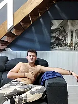 Snapshot of TheKing966 chatting on October 2025 01:04:02 PM TheKing966 online show from October 2025 01:04:02 PM