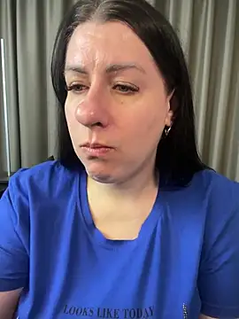 Evelinia online show from January 2025 01:47:01 PM