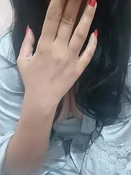 Snapshot of Liyan- chatting on November 2025 07:20:01 AM Liyan- online show from November 2025 07:20:01 AM