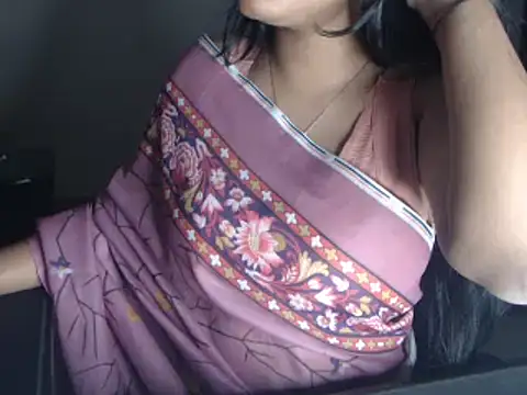 Snapshot of DevilErin chatting on December 2025 09:10:02 PM DevilErin online show from December 2025 09:10:02 PM