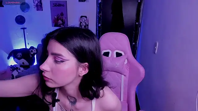 Snapshot of cami_mila9 chatting on January 2026 11:51:02 PM cami mila9 online show from January 2026 11:51:02 PM