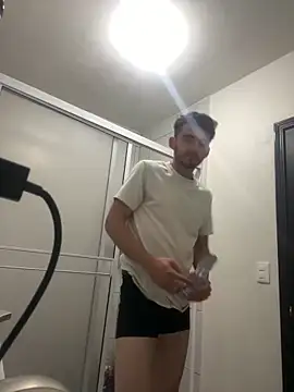 kevinsito1 online show from February 2026 02:44:02 PM