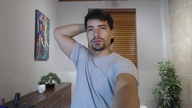 Snapshot of Ian_Daviz chatting on February 2025 08:37:01 PM Ian Daviz online show from February 2025 08:37:01 PM