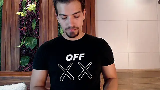 Snapshot of Ian_Daviz chatting on March 2025 07:32:02 PM Ian Daviz online show from March 2025 07:32:02 PM