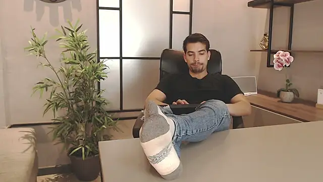 Snapshot of Ian_Daviz chatting on March 2025 11:07:01 PM Ian Daviz online show from March 2025 11:07:01 PM