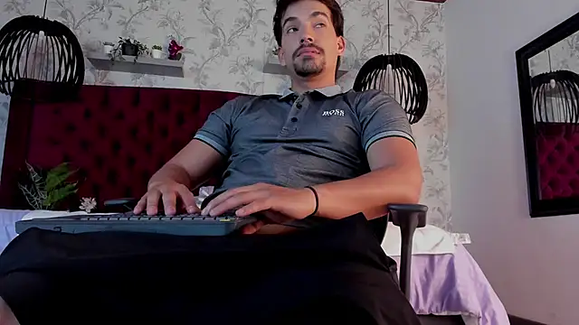 Snapshot of Ian_Daviz chatting on March 2025 01:43:02 AM Ian Daviz online show from March 2025 01:43:02 AM