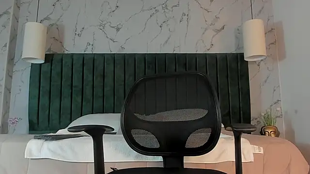 Snapshot of Ian_Daviz chatting on March 2025 08:50:02 PM Ian Daviz online show from March 2025 08:50:02 PM