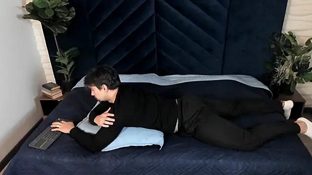 Snapshot of Ian_Daviz chatting on October 2025 12:06:01 PM Ian Daviz online show from October 2025 12:06:01 PM