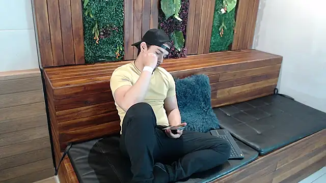 Snapshot of Ian_Daviz chatting on October 2025 12:05:02 PM Ian Daviz online show from October 2025 12:05:02 PM