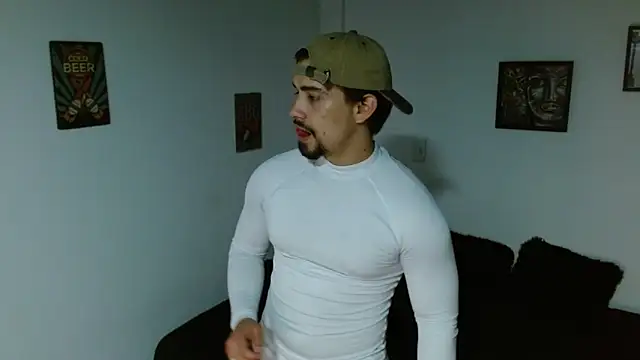 Snapshot of Ian_Daviz chatting on November 2025 03:17:01 AM Ian Daviz online show from November 2025 03:17:01 AM