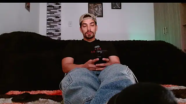 Snapshot of Ian_Daviz chatting on December 2025 02:32:02 PM Ian Daviz online show from December 2025 02:32:02 PM